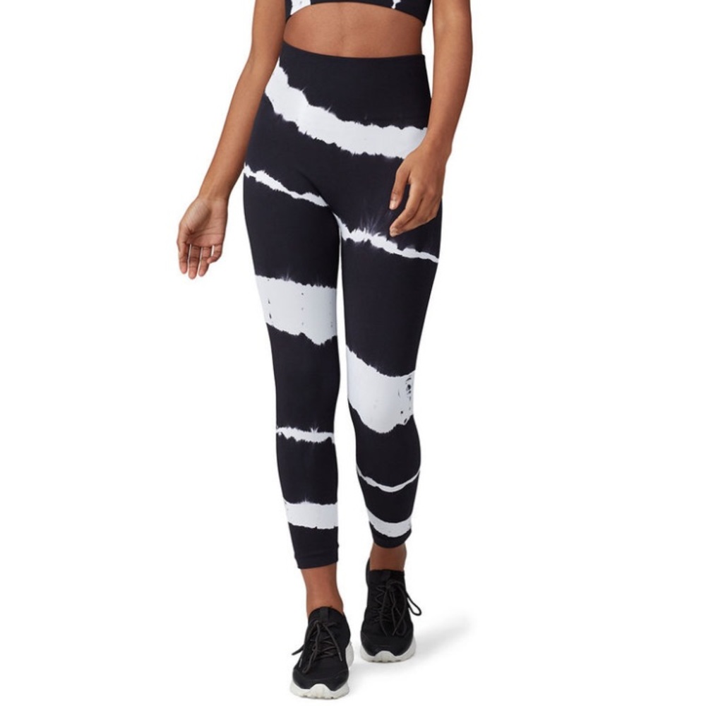 Phat Buddha tie dye leggings Capri H18